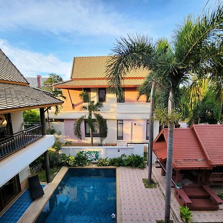 ปุณณภา พูล วิลล่า พัทยา Punnapha Pool Villa Pattaya Jomtien Beach Exterior photo